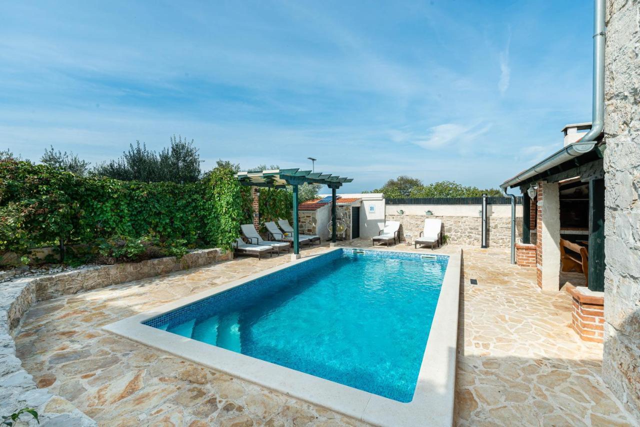 Villa Mia ซูโกชัน ภายนอก รูปภาพ