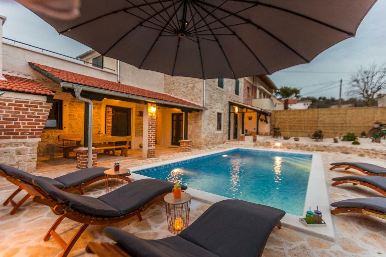 Villa Mia ซูโกชัน ภายนอก รูปภาพ